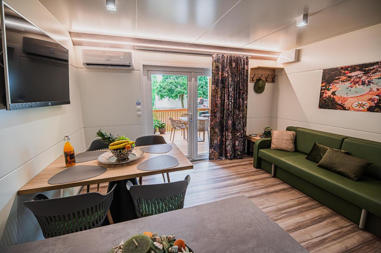 Premium Mobile Homes With Thermal Riviera Tickets チャテジ・オプ・サヴィ エクステリア 写真