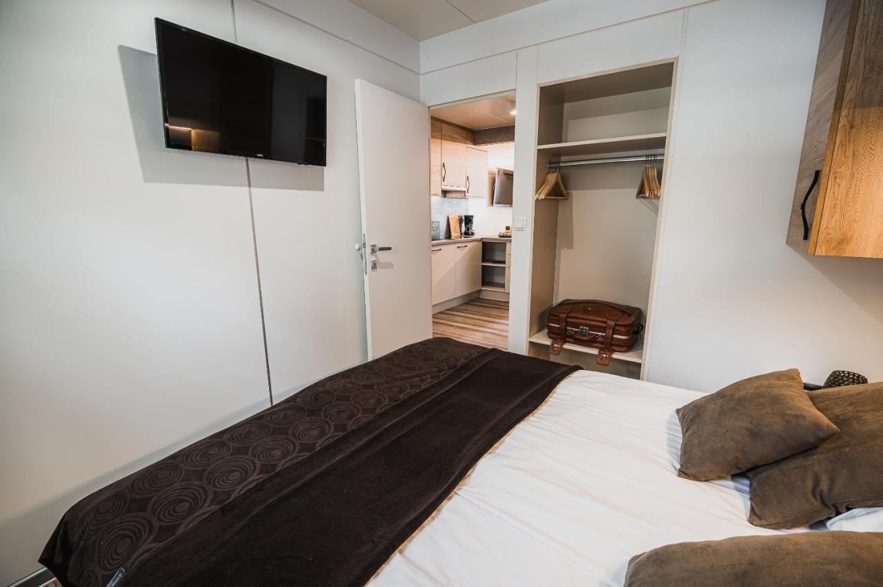 Premium Mobile Homes With Thermal Riviera Tickets チャテジ・オプ・サヴィ エクステリア 写真