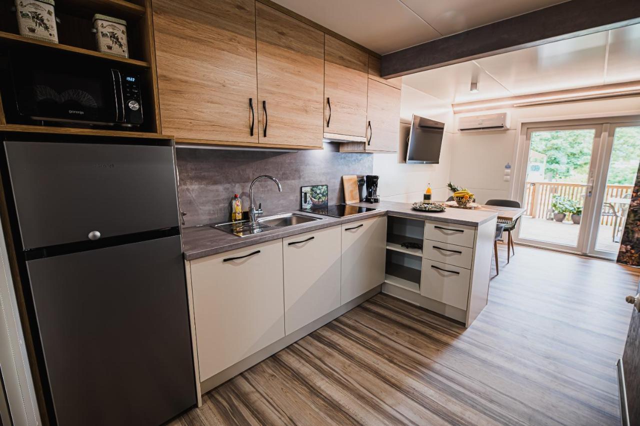 Premium Mobile Homes With Thermal Riviera Tickets チャテジ・オプ・サヴィ エクステリア 写真